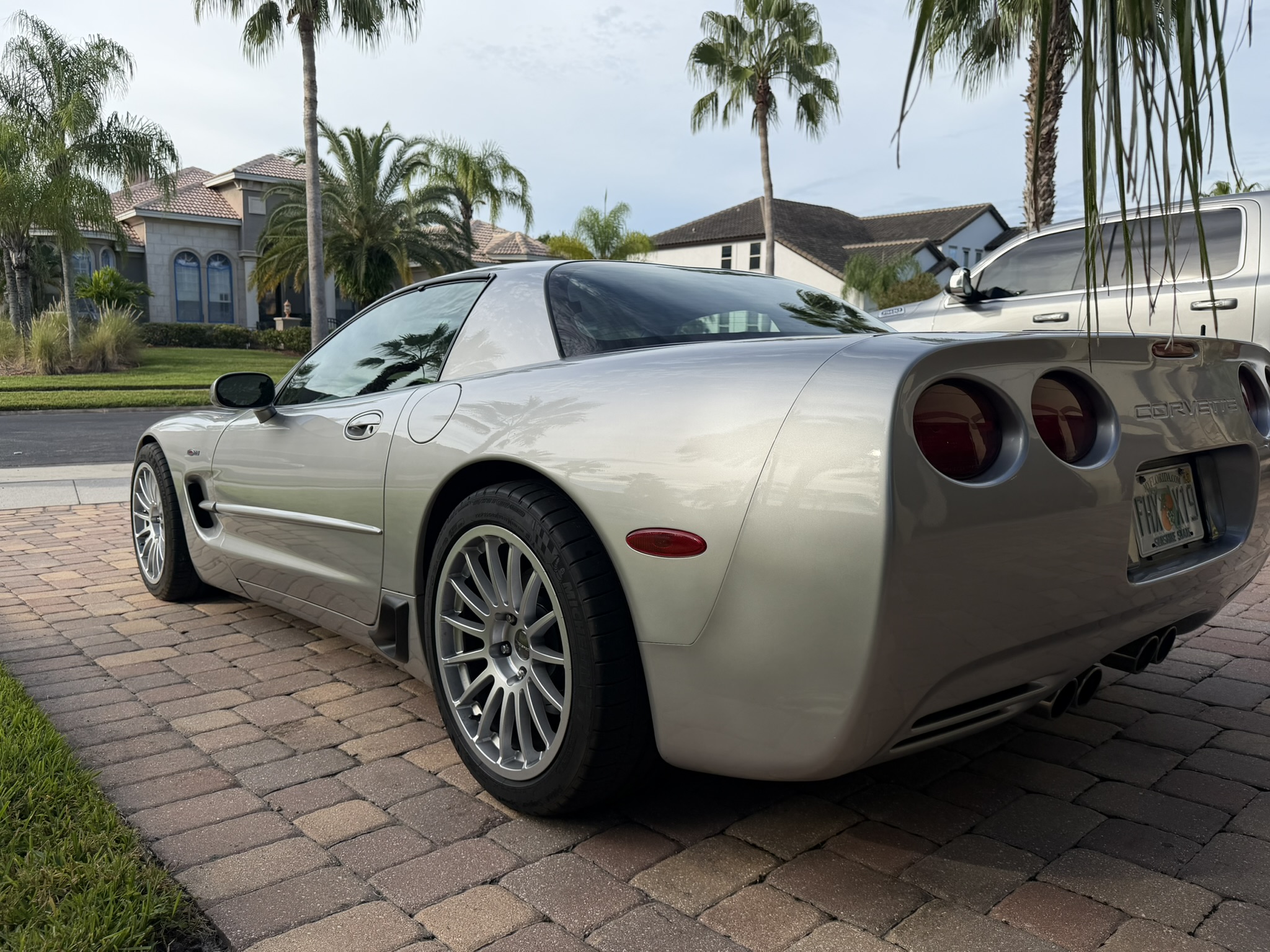 Used 2004 Chevrolet Corvette Z06 w/ Memory Package RWD image 10