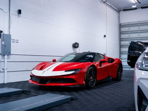 Used 2023 Ferrari SF90 Stradale image 12