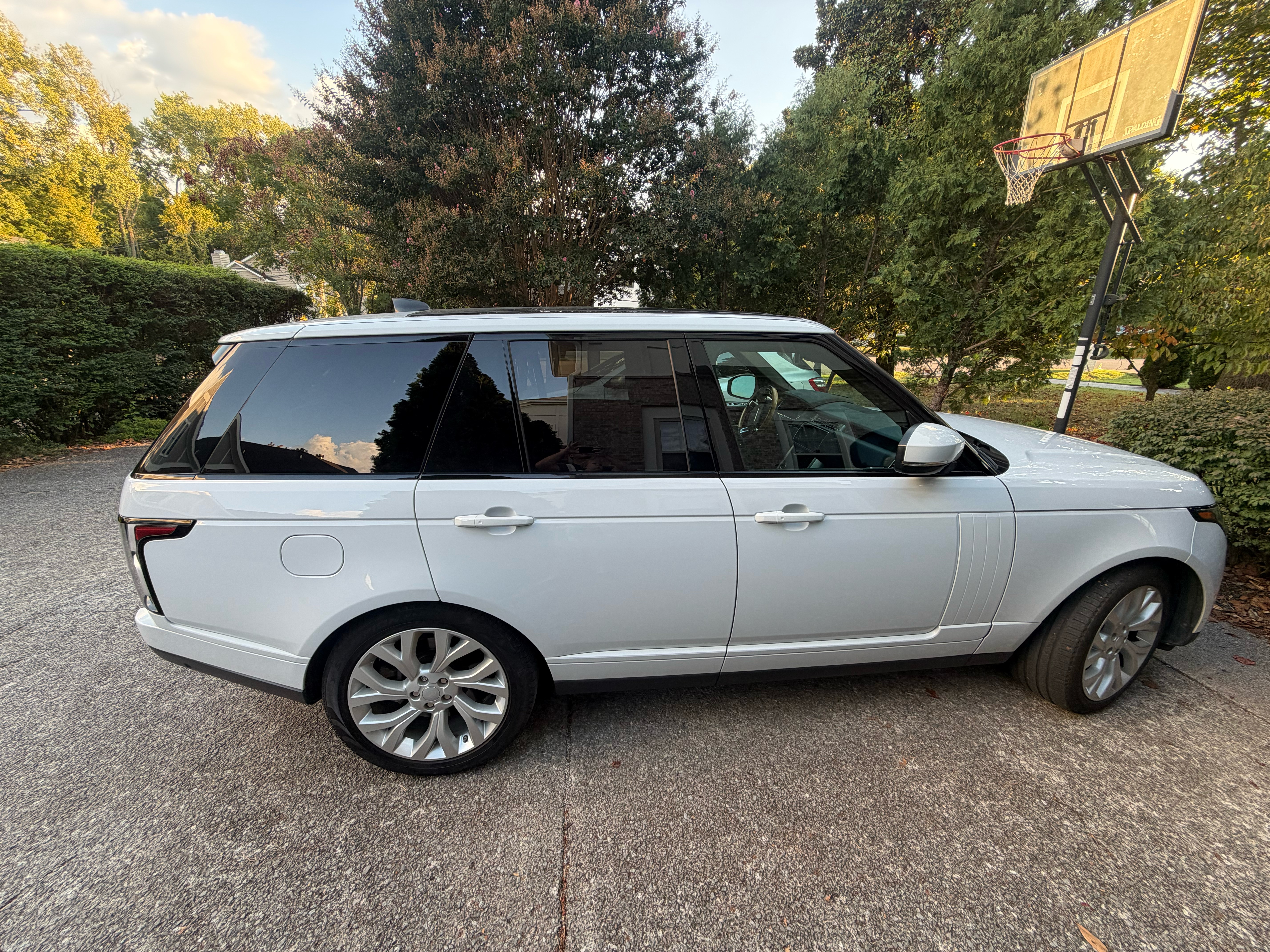 Used 2019 Land Rover Range Rover HSE AWD/4WD image 5
