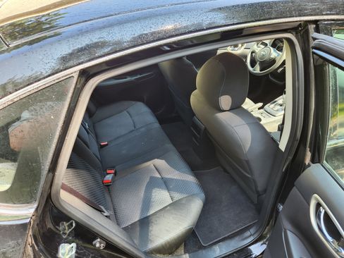 Used 2017 Nissan Sentra SR FWD image 10