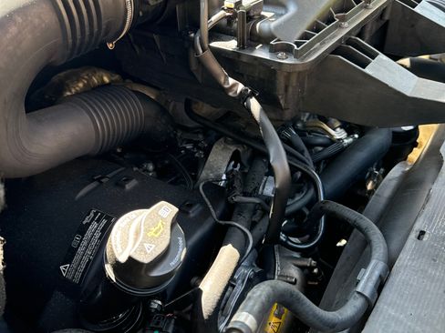 Used 2020 Mercedes-Benz Sprinter 2500 image 15