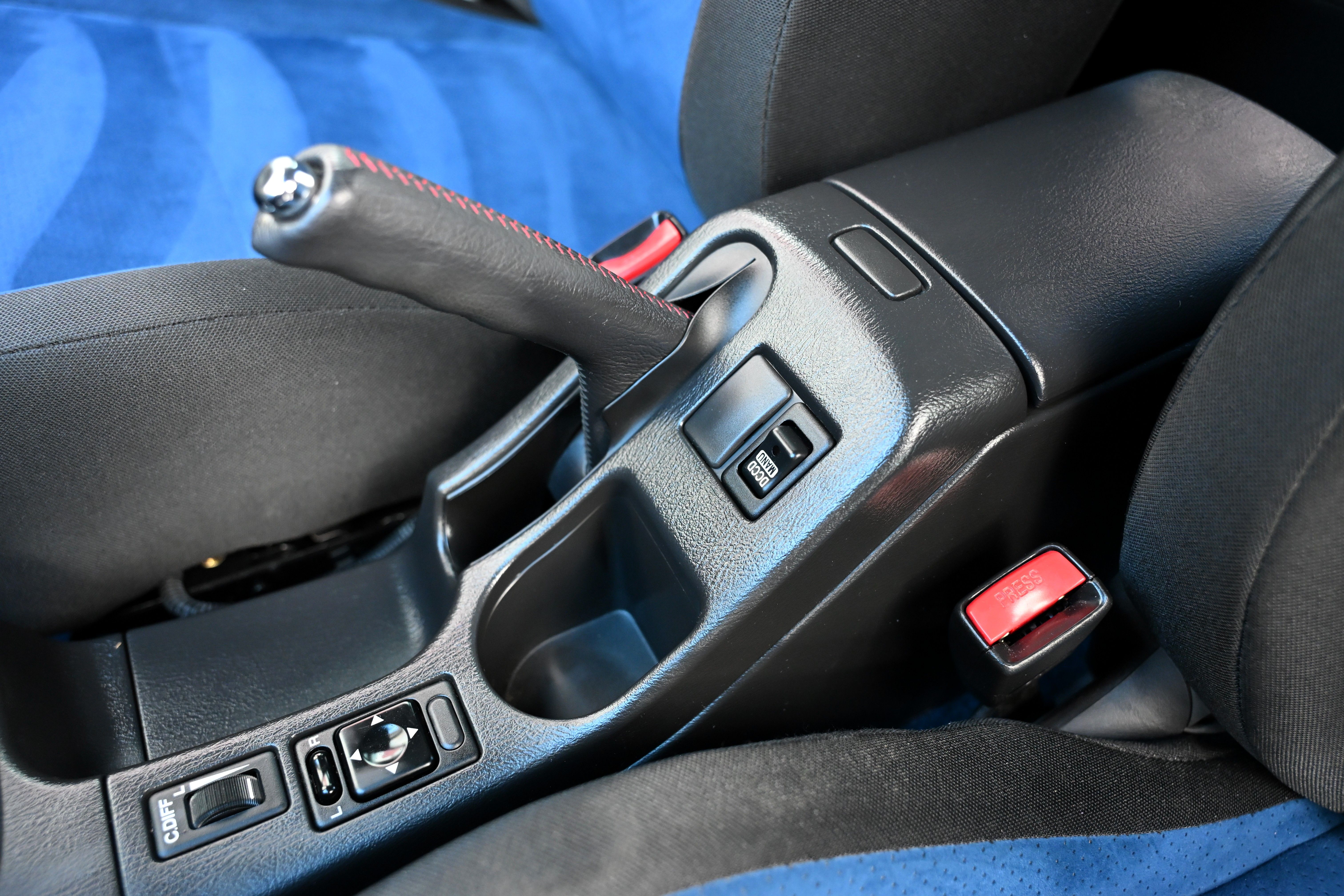 Used 2004 Subaru Impreza WRX STI AWD/4WD image 27