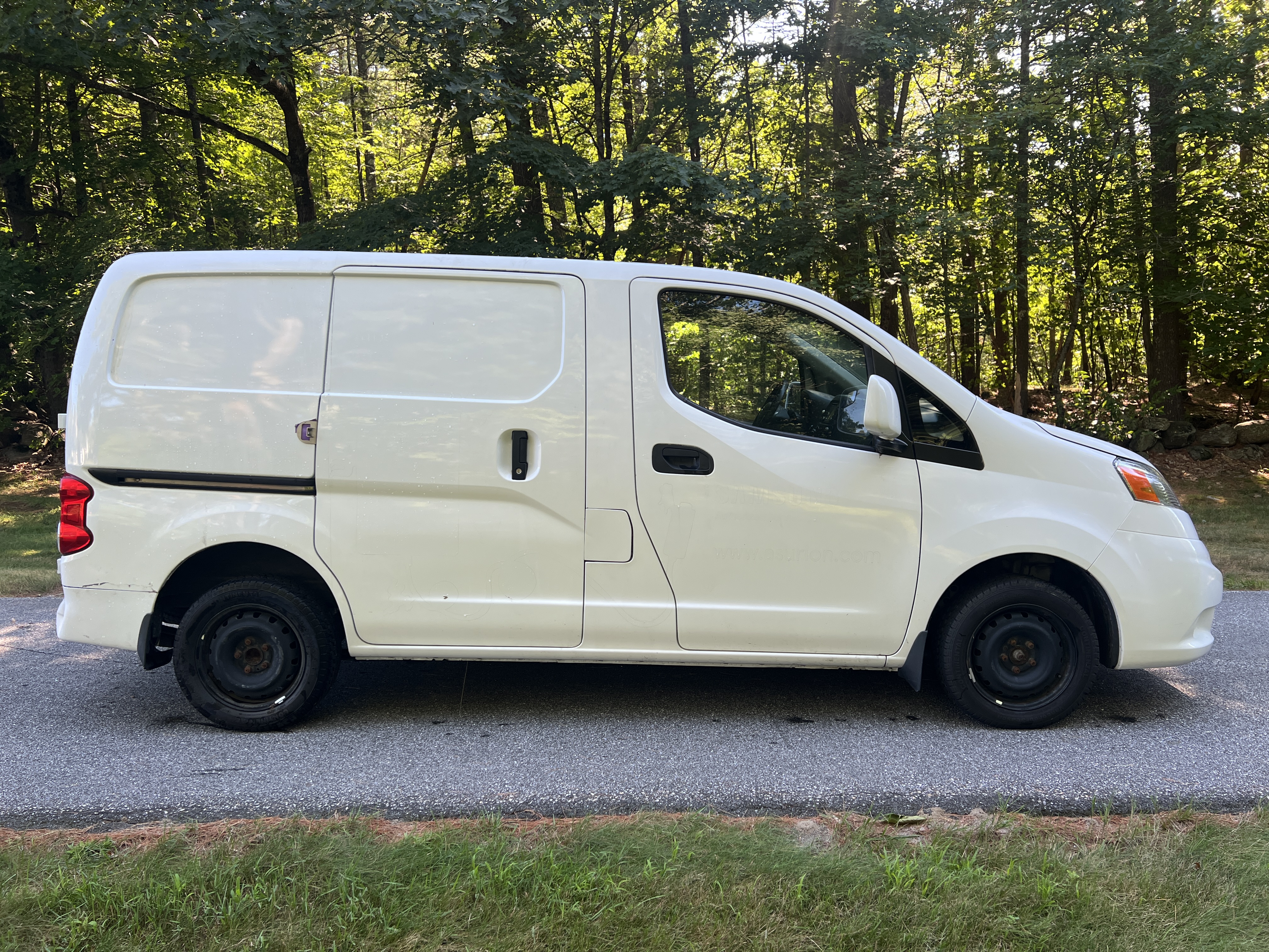 Used 2019 Nissan NV200 SV FWD image 1
