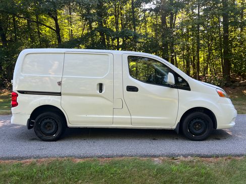 Used 2019 Nissan NV200 SV FWD image 1