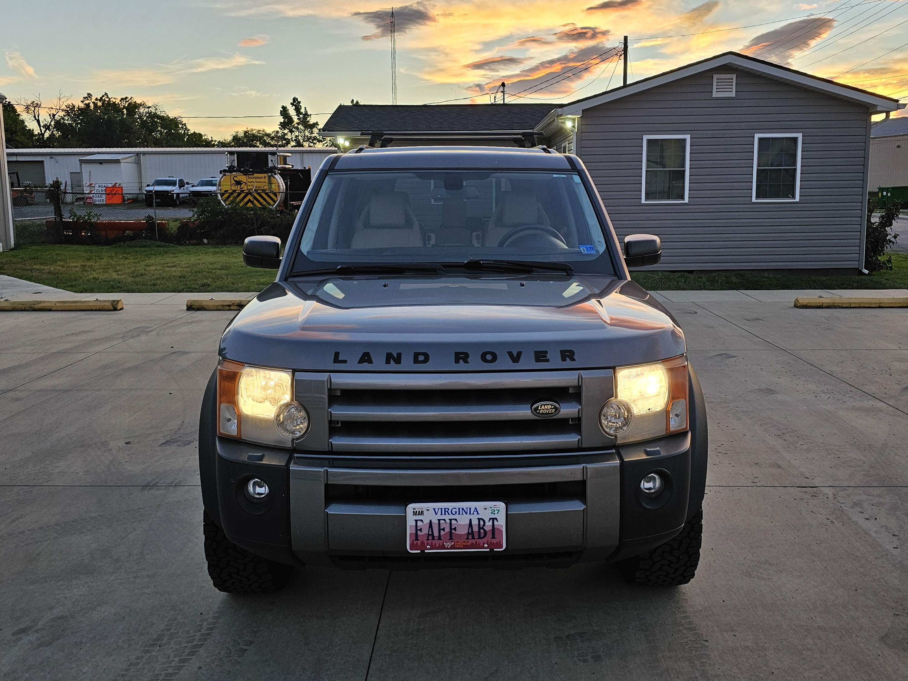 Used 2008 Land Rover LR3 SE AWD/4WD image 2
