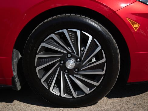 Used 2021 Hyundai Sonata Limited image 19