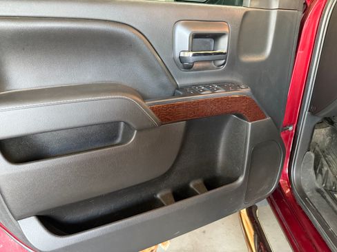 Used 2017 GMC Sierra 1500 SLE w/ SLE Value Package image 9