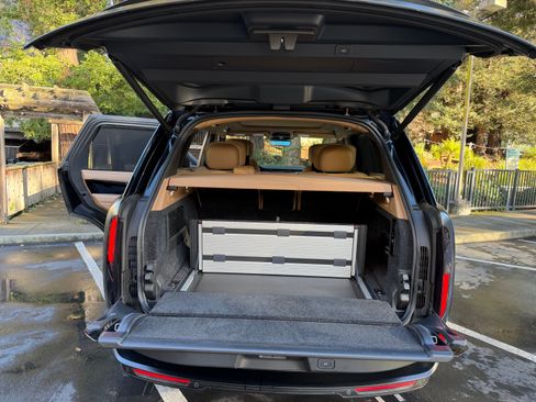 Used 2024 Land Rover Range Rover Autobiography image 21