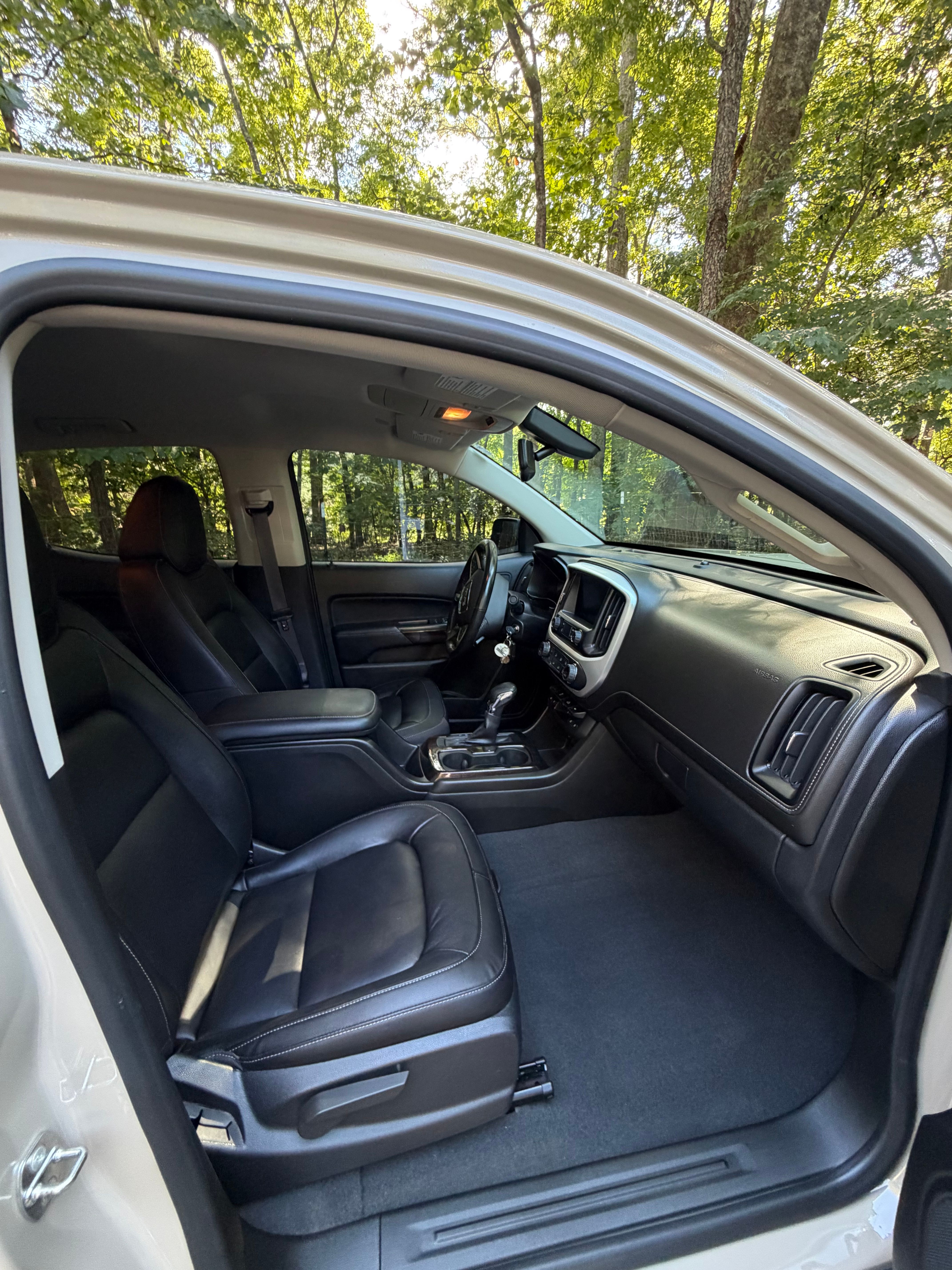 Used 2022 GMC Canyon Elevation w/ Elevation Premium Package AWD/4WD image 12