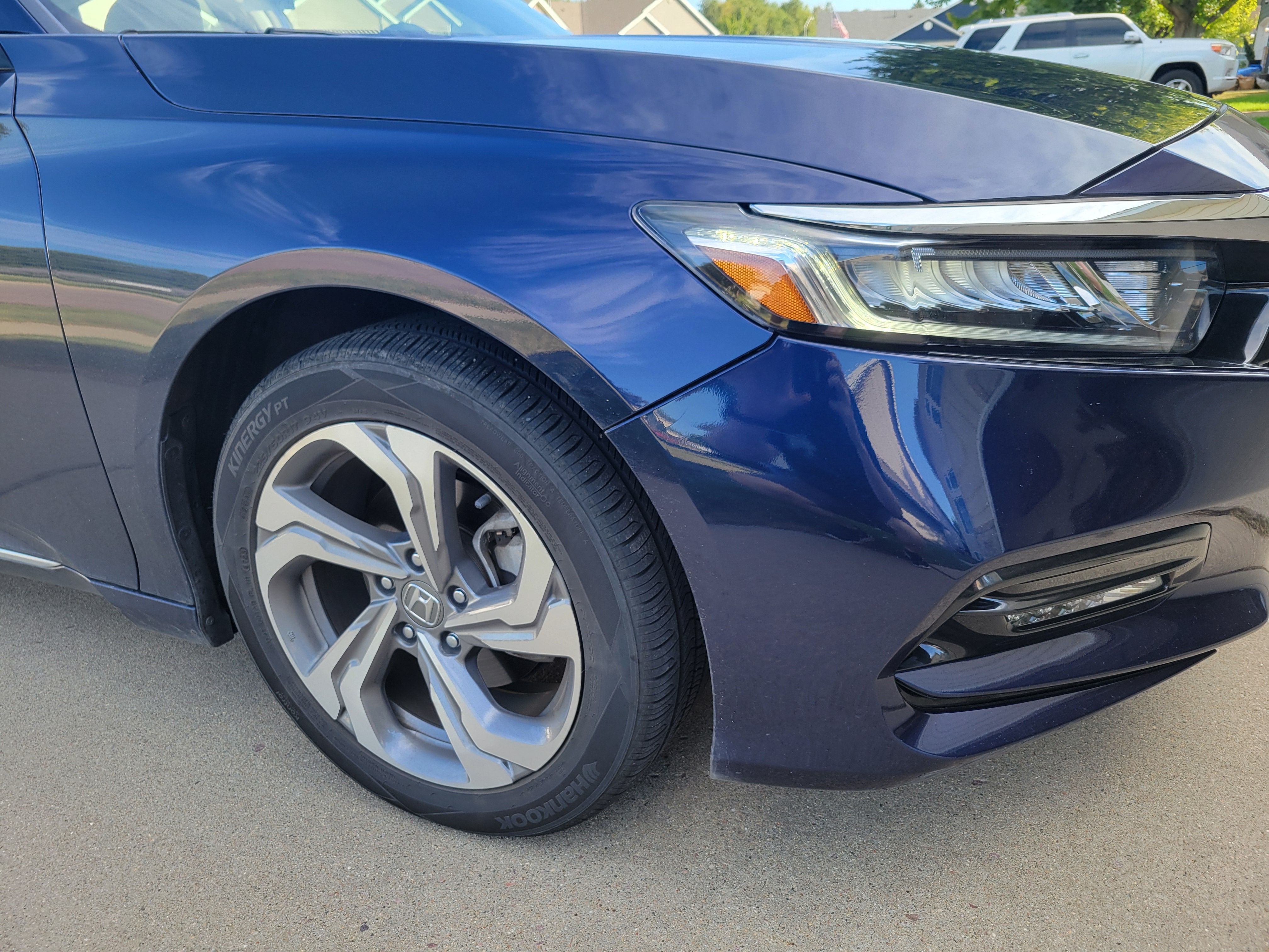 Used 2018 Honda Accord EX image 6