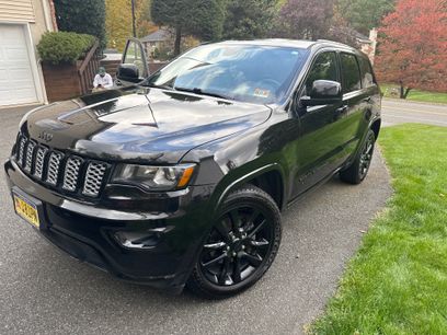 Used 2018 Jeep Grand Cherokee Altitude