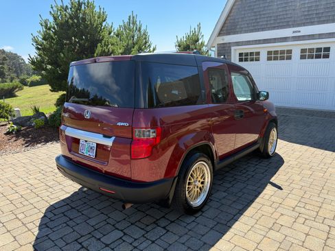 Used 2011 Honda Element EX image 17
