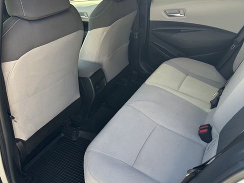 Used 2020 Toyota Corolla LE FWD image 12
