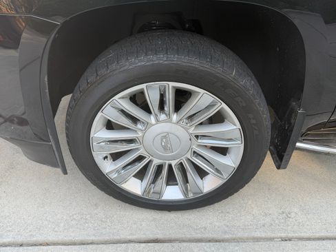 Used 2015 Cadillac Escalade ESV Platinum image 21