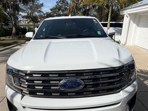 Used 2021 Ford Expedition Max XLT image 1