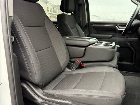 Used 2024 GMC Sierra 1500 Elevation image 11