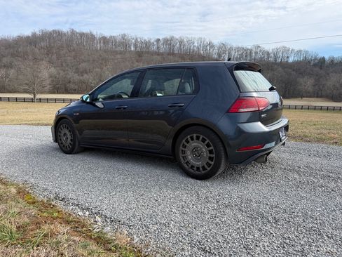 Used 2018 Volkswagen GTI SE image 13
