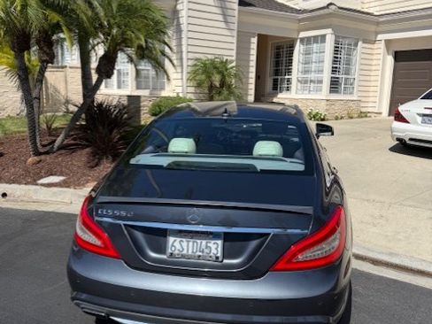 Used 2012 Mercedes-Benz CLS 550 image 4