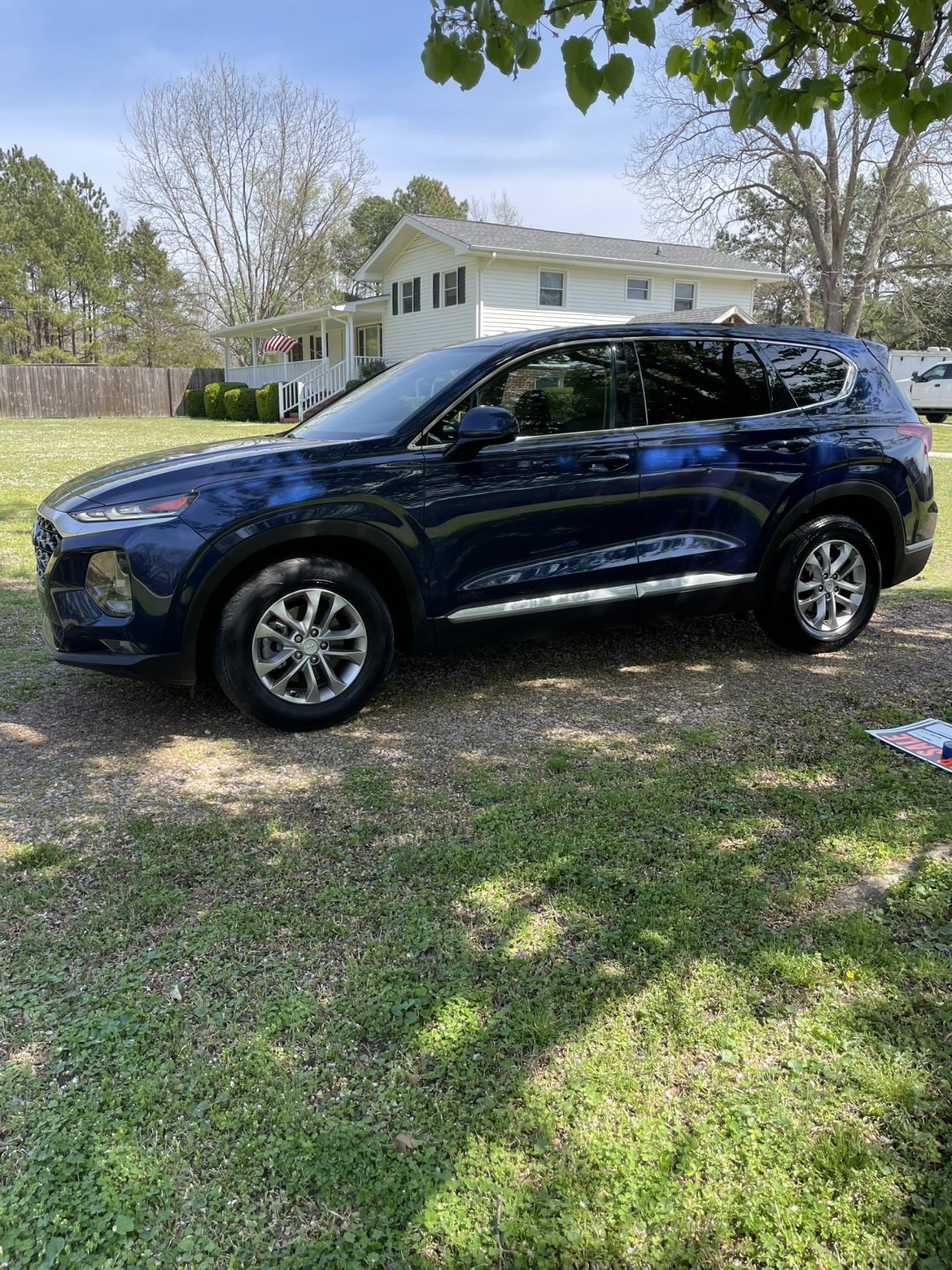 Used 2019 Hyundai Santa Fe SEL w/ Cargo Package FWD image 1