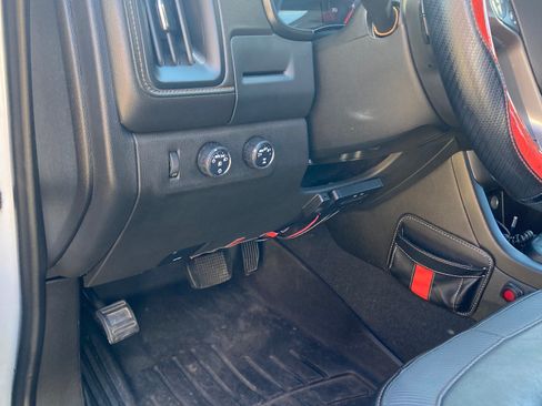 Used 2022 GMC Canyon AT4 w/ Trailering Package image 10