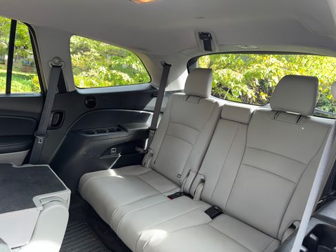 Used 2017 Honda Pilot EX-L image 5