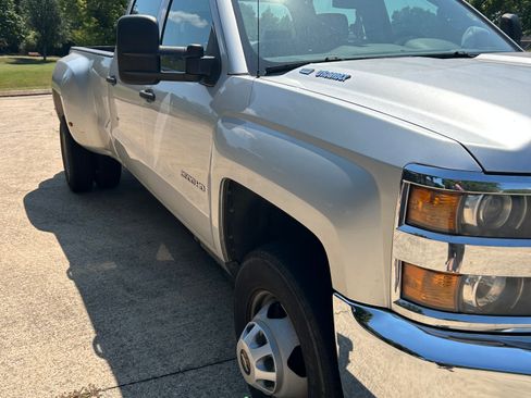 Used 2015 Chevrolet Silverado 3500 W/T RWD image 4