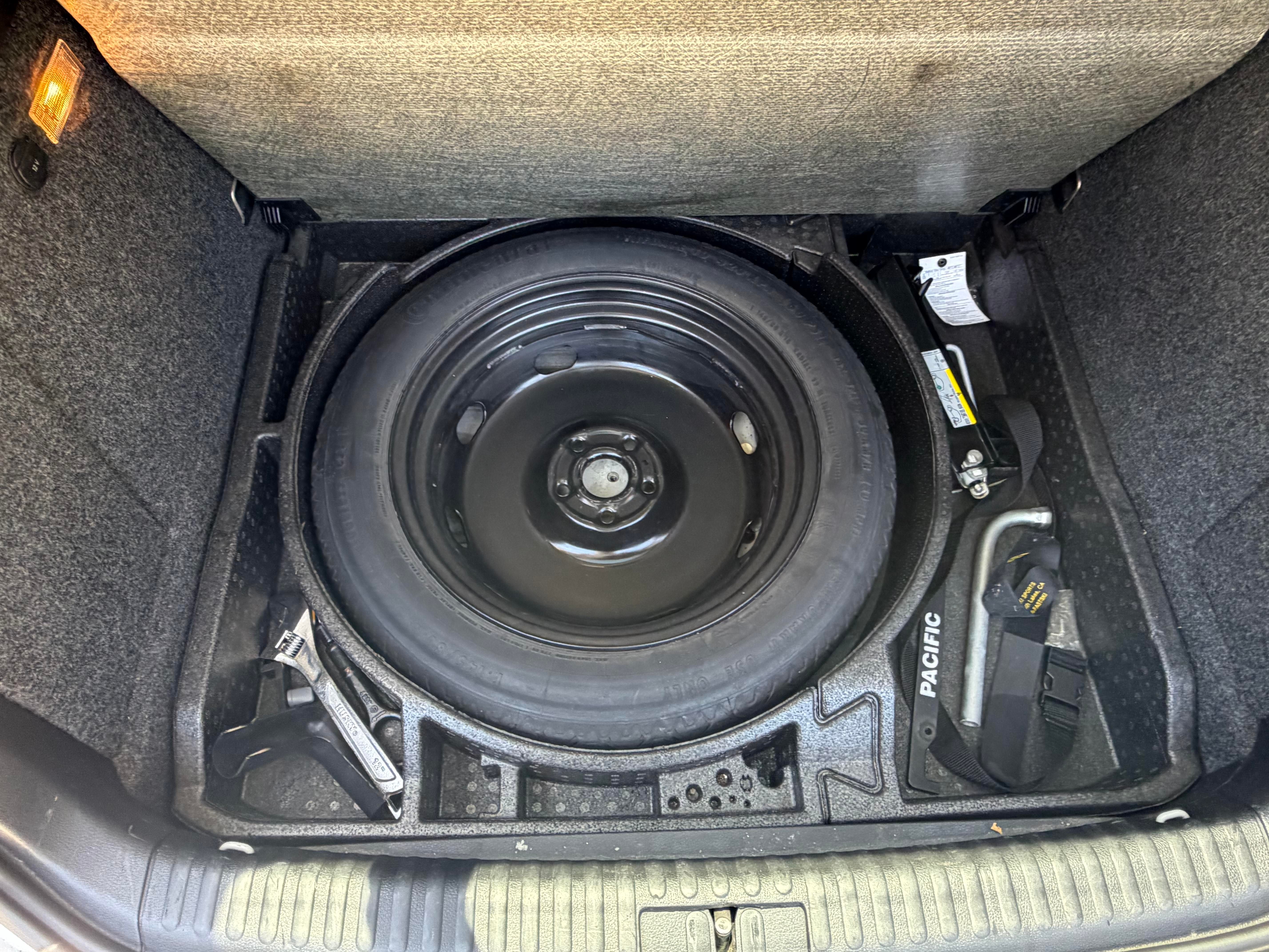 Used 2014 Volkswagen Tiguan S FWD image 11