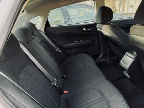 Used 2020 Kia Optima LX image 15