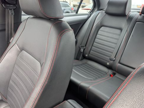 Used 2013 Volkswagen Jetta GLI Autobahn image 14