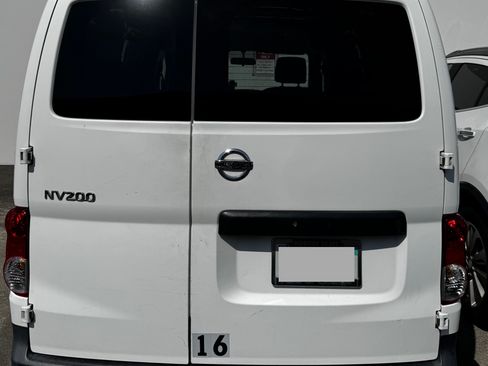 Used 2016 Nissan NV200 S w/ Back Door Glass Package FWD image 2
