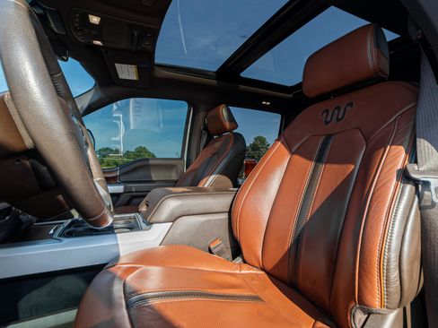 Used 2019 Ford F250 King Ranch w/ King Ranch Ultimate Package image 5