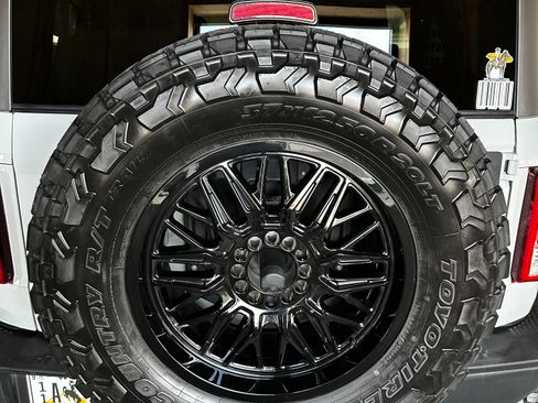 Used 2023 Ford Bronco Black Diamond w/ Sasquatch Package image 6