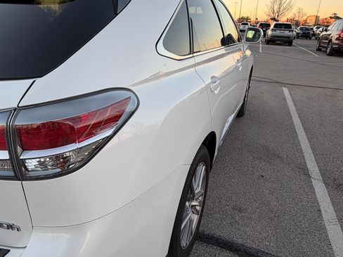 Used 2015 Lexus RX 450h AWD image 2