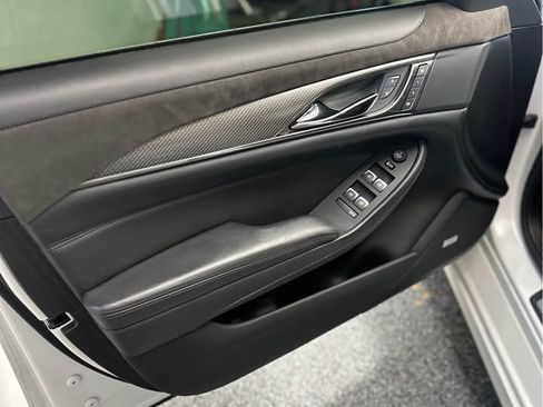 Used 2016 Cadillac CTS V RWD image 13