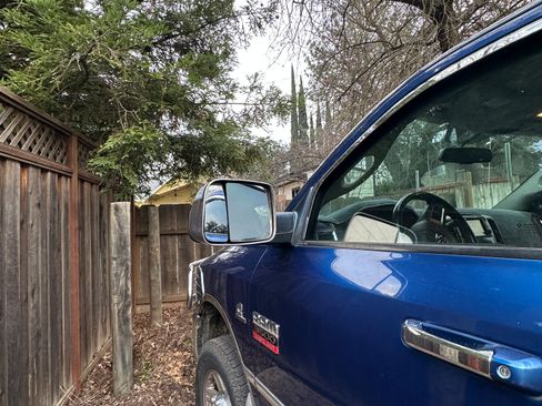 Used 2011 RAM 3500 Laramie image 10