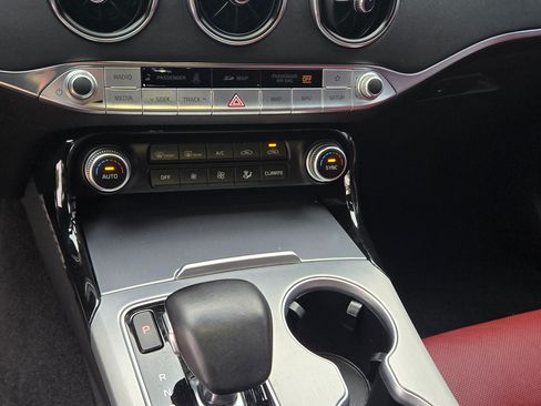 Used 2018 Kia Stinger GT2 image 15