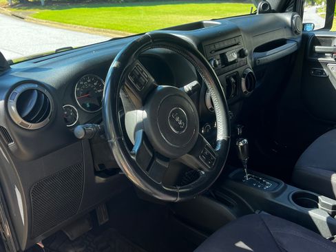 Used 2014 Jeep Wrangler Unlimited Sport w/ Quick Order Package 24S image 4