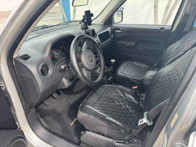 Used 2012 Jeep Patriot Sport FWD image 9
