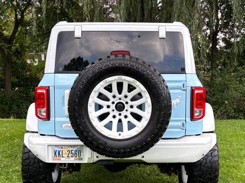 Used 2025 Ford Bronco Heritage Edition AWD/4WD image 8