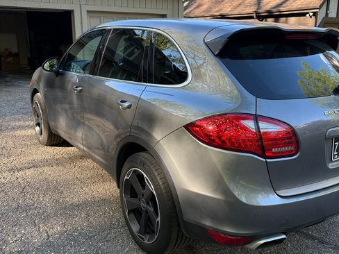Used 2013 Porsche Cayenne Diesel AWD/4WD image 4