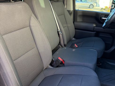 Used 2021 Chevrolet Silverado 2500 Custom w/ Custom Value Package image 13