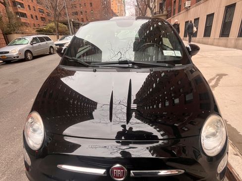 Used 2015 FIAT 500 Sport w/ Comfort/Convenience Group image 4