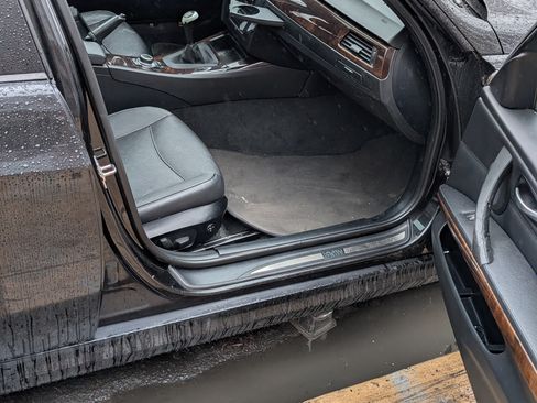 Used 2011 BMW 328i xDrive Sedan image 9