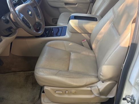 Used 2013 Chevrolet Tahoe LTZ AWD/4WD image 10