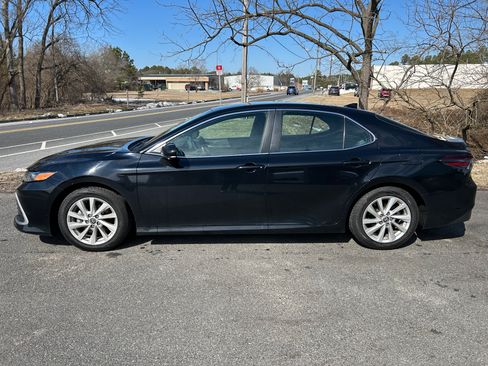 Used 2024 Toyota Camry LE image 1