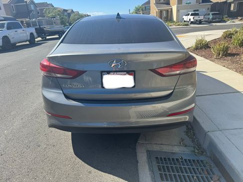 Used 2017 Hyundai Elantra Value Edition FWD image 4