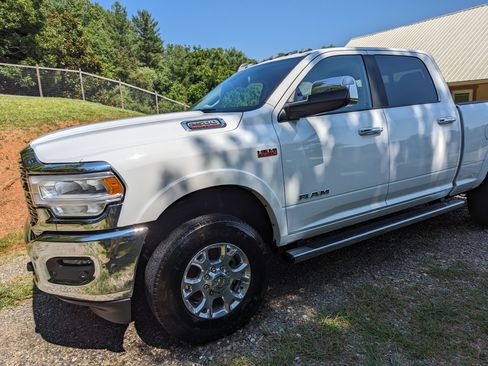 Used 2022 RAM 2500 Laramie image 2