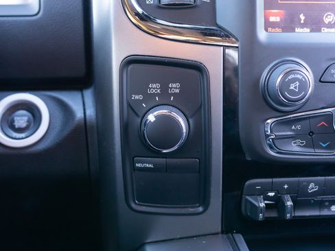 Used 2018 RAM 2500 Laramie w/ Sport Appearance Group AWD/4WD image 15