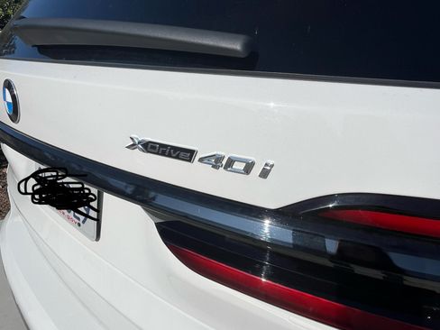 Used 2024 BMW X7 xDrive40i w/ M Sport Package image 4