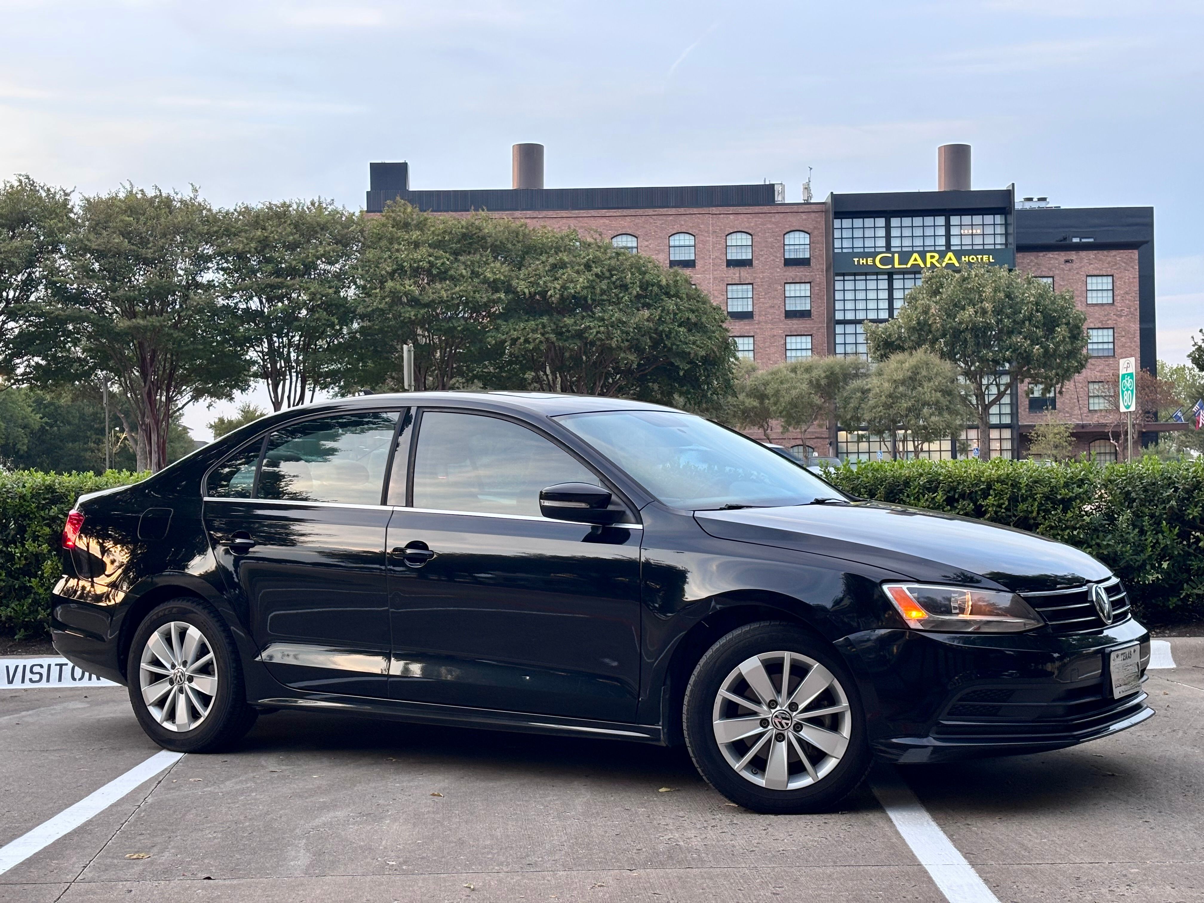 Used 2015 Volkswagen Jetta SE FWD image 1
